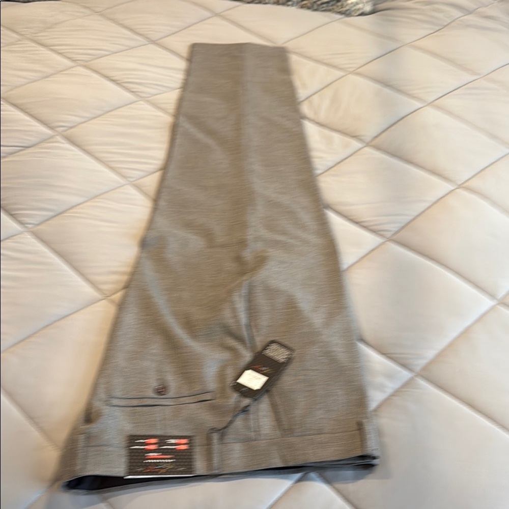 Greg Norman Performance Men's Gray Pants NWT